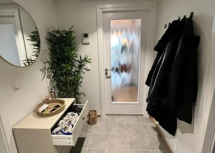 Airport 10mins With Free Parking