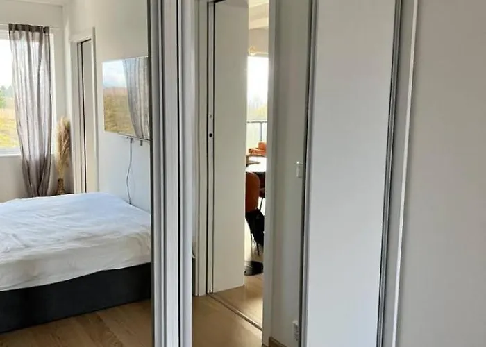 Apartment Airport 10mins With Free Parking *